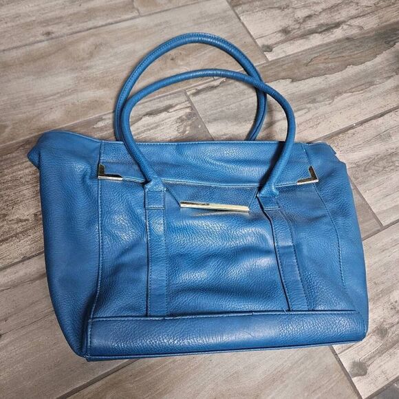 Olivia + Joy Shoulder Bag - Picture 1 of 12